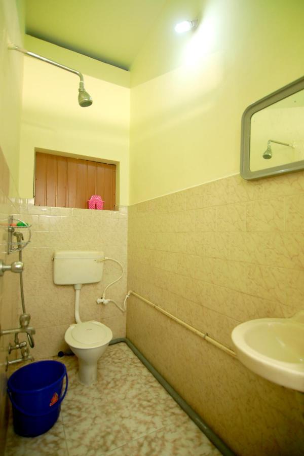 Munroe Lagoons Kollam Ngoại thất bức ảnh