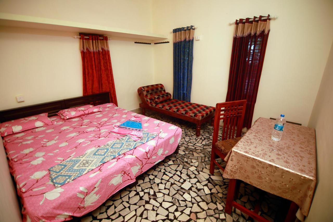 Munroe Lagoons Kollam Ngoại thất bức ảnh